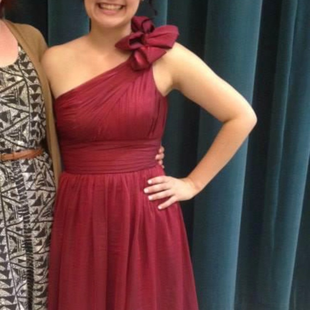 Long Maroon Bridesmaid/Formal Dress
